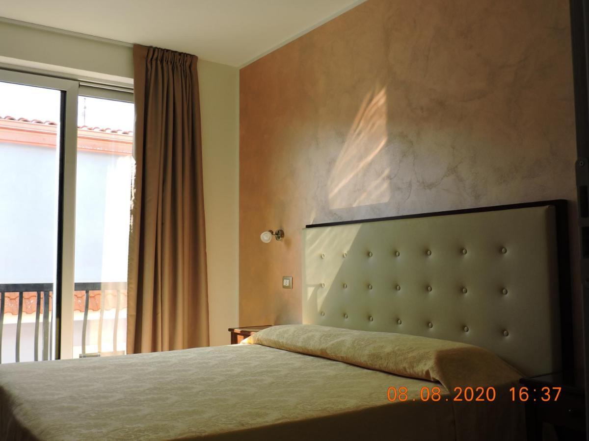 B&B Aquila Reale Portopalo Di Capo Passero エクステリア 写真