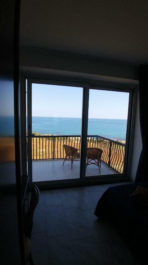 B&B Aquila Reale Portopalo Di Capo Passero エクステリア 写真